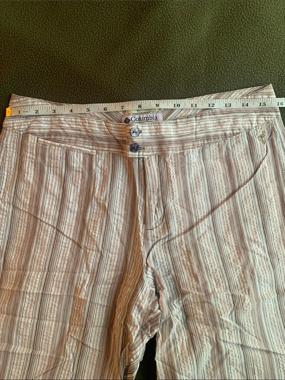 Columbia “River Resort” striped shorts. Inseam 12 inches. Size 8 - Picture 13 of 13